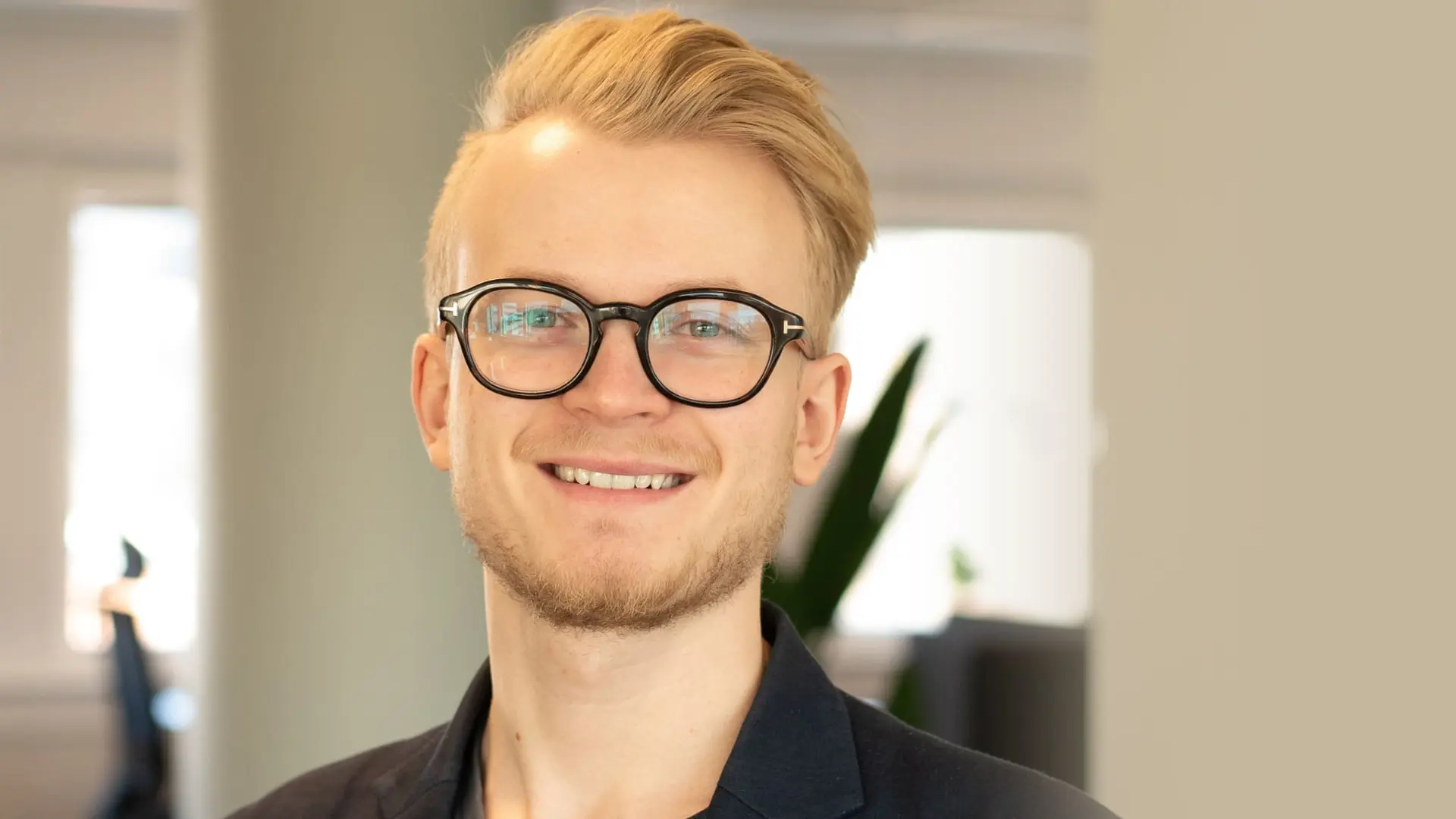 Simon Wijk Stranius - <p data-start="219" data-end="339">Civilingenjör inom AI som ger konkreta verktyg för att förstå och använda framtidens teknik.</p>