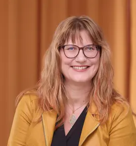 Camilla Persson - Camilla Persson visar hur biologisk trygghet stärker ledningsgrupper och skapar stabilitet när förändring och press ökar