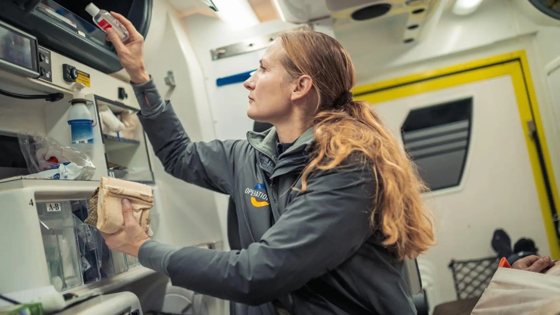 Elly Reinolds - <p data-start="234" data-end="342">Elly Reinolds visar hur mod, värderingar och ansvar skapar resultat under press</p>