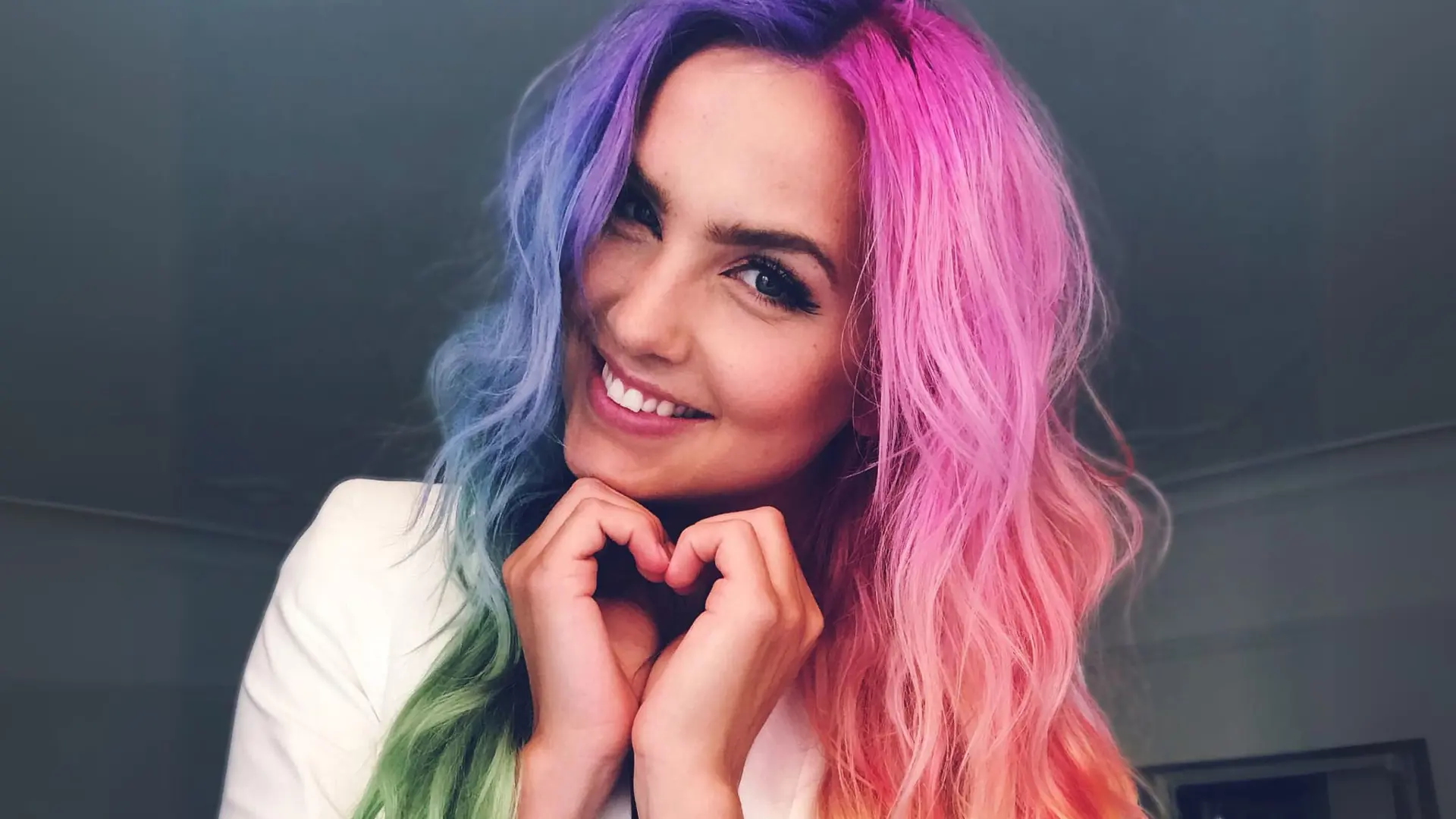 Linnéa Claeson - <p data-start="260" data-end="402">Prisbelönt aktivist och jurist som inspirerar till mod, civilkurage och medmänsklighet i vardagen.</p>