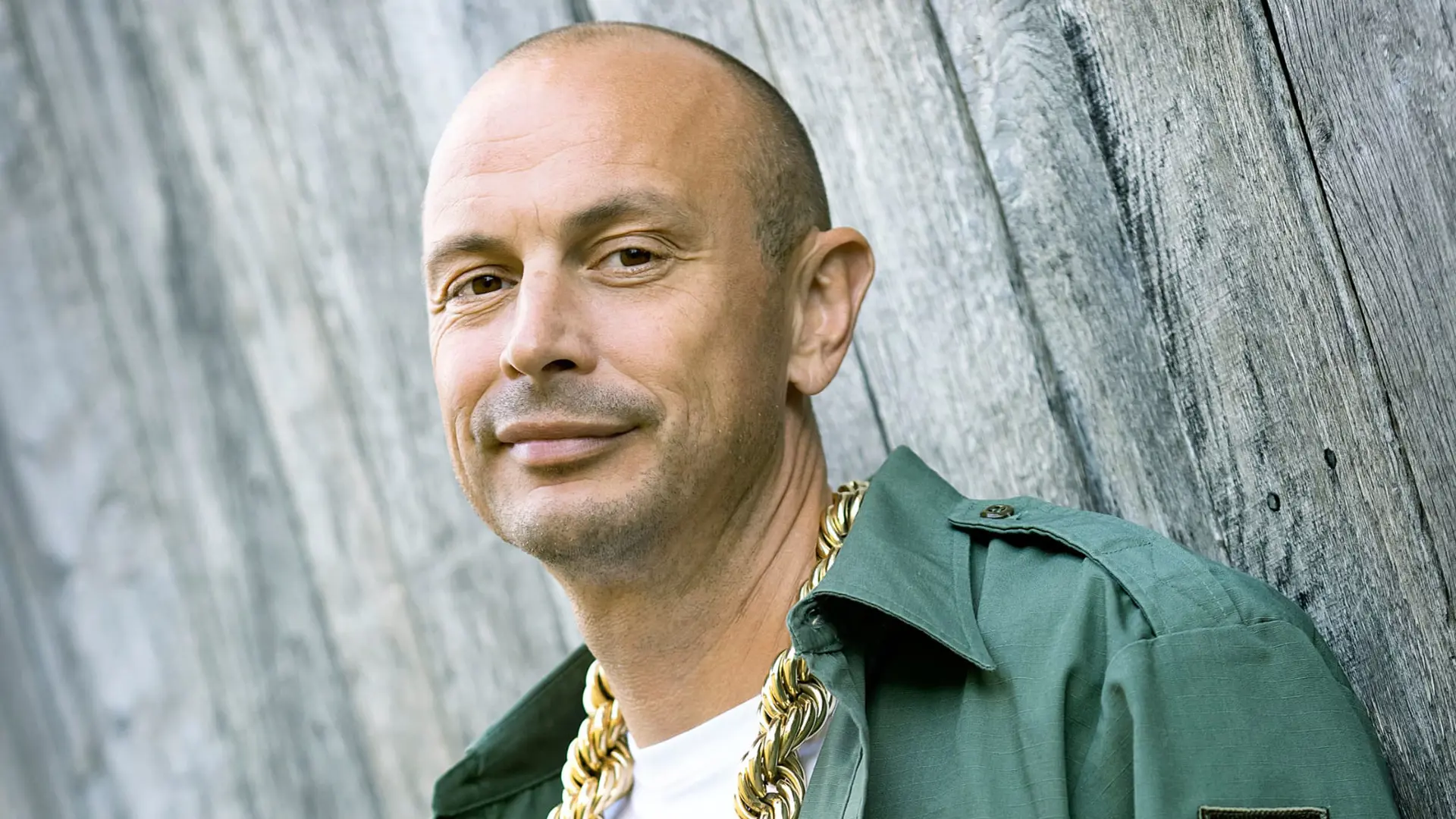 Petter Askergren - <p>Petter Askergren inspirerar om drivkraft, språkets kraft och hur man vänder skolsvårigheter till personlig och professionell styrka.</p>