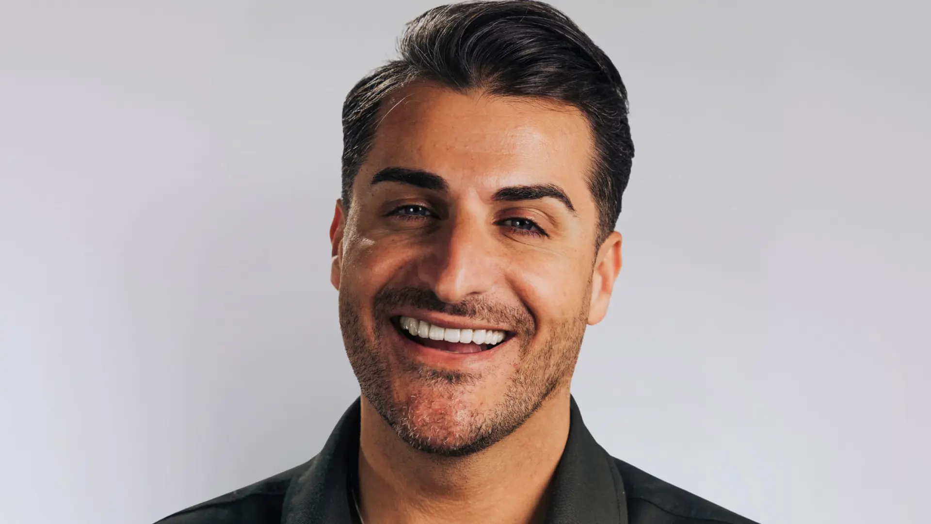 Charbel Gabro - <p data-start="210" data-end="318">Inspirerande föreläsare om integration, kulturkrockar och att följa sina drömmar</p>