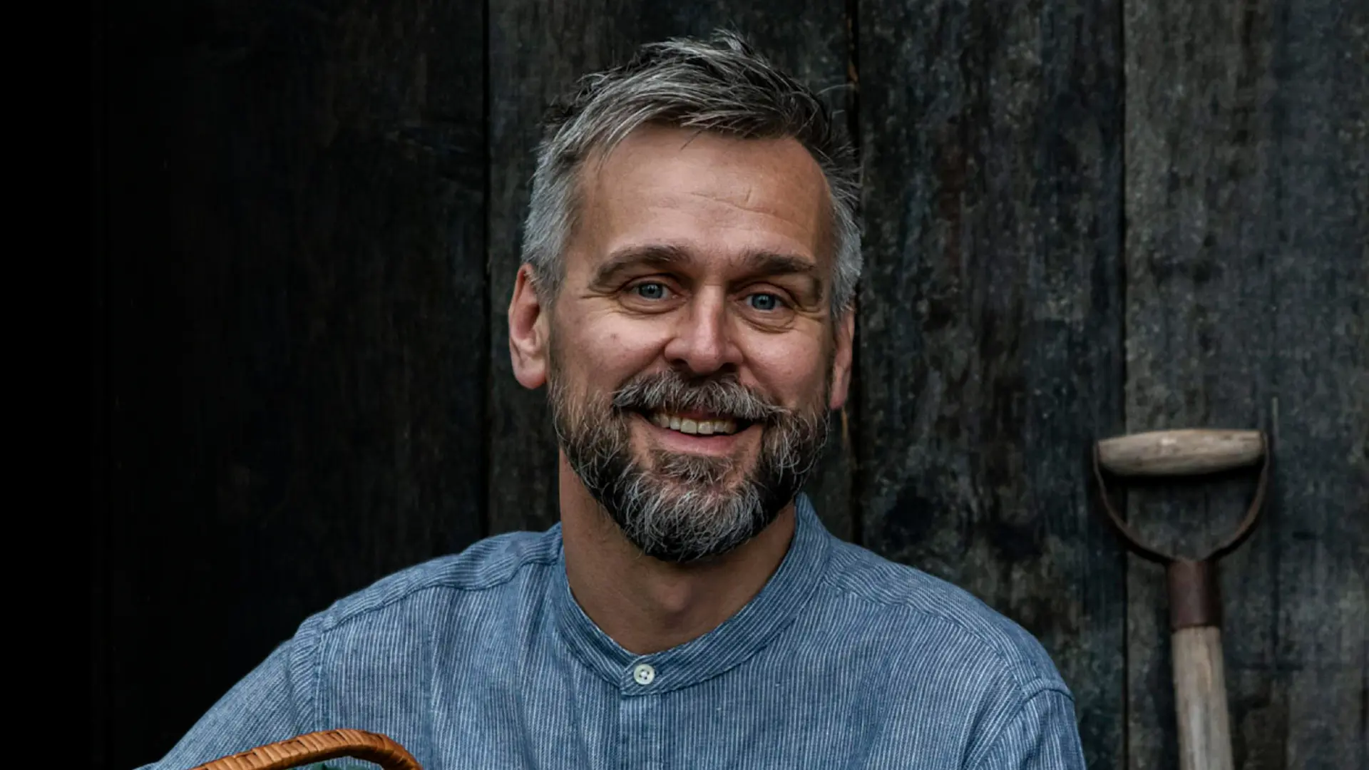 Johannes Wätterbäck - Farbror Grön - <p data-start="226" data-end="363">Lär dig odla året runt med Johannes Wätterbäck och skapa skörd, smak och självhushållning oavsett var du bor</p>