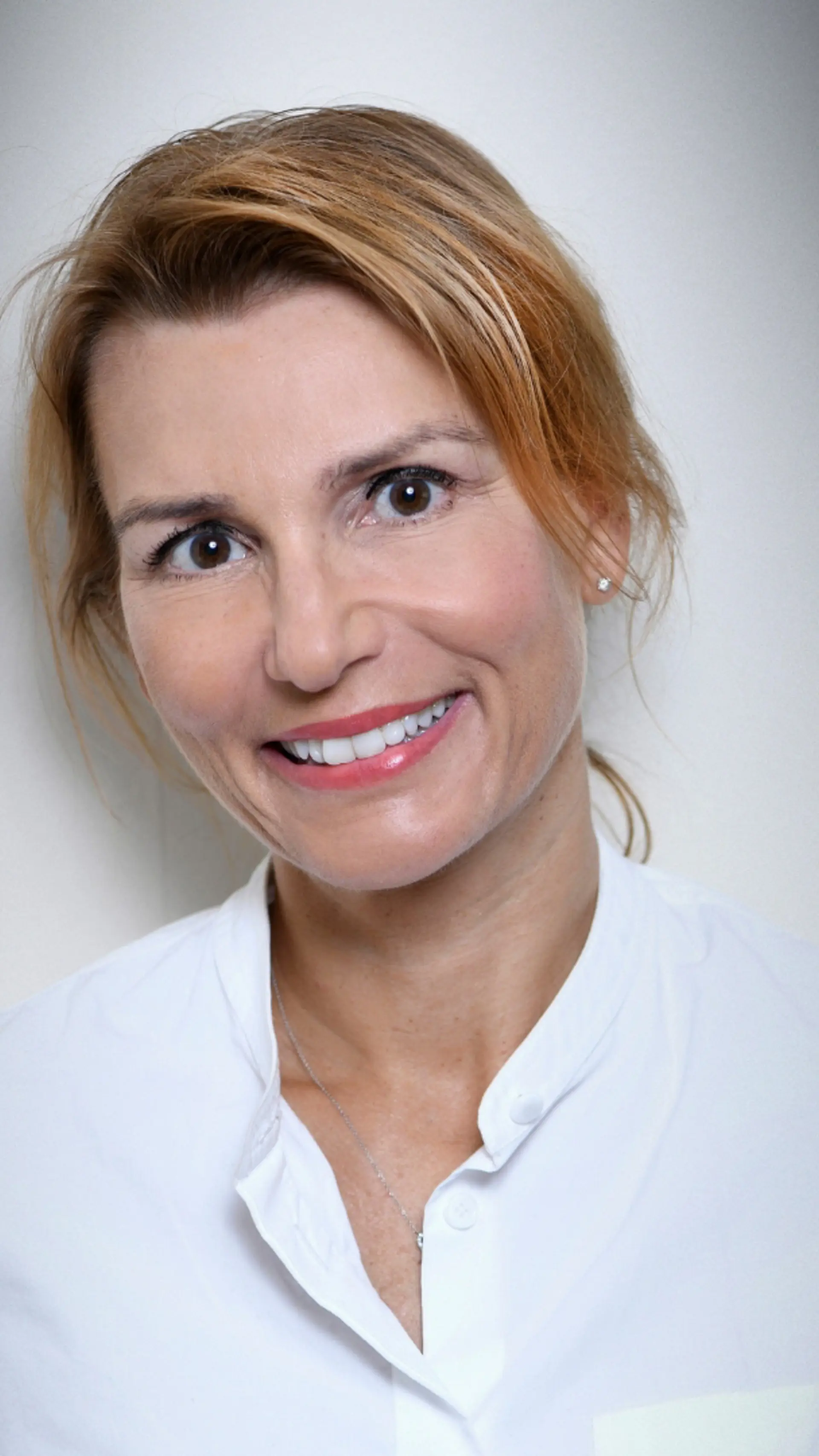Nathalie Helm