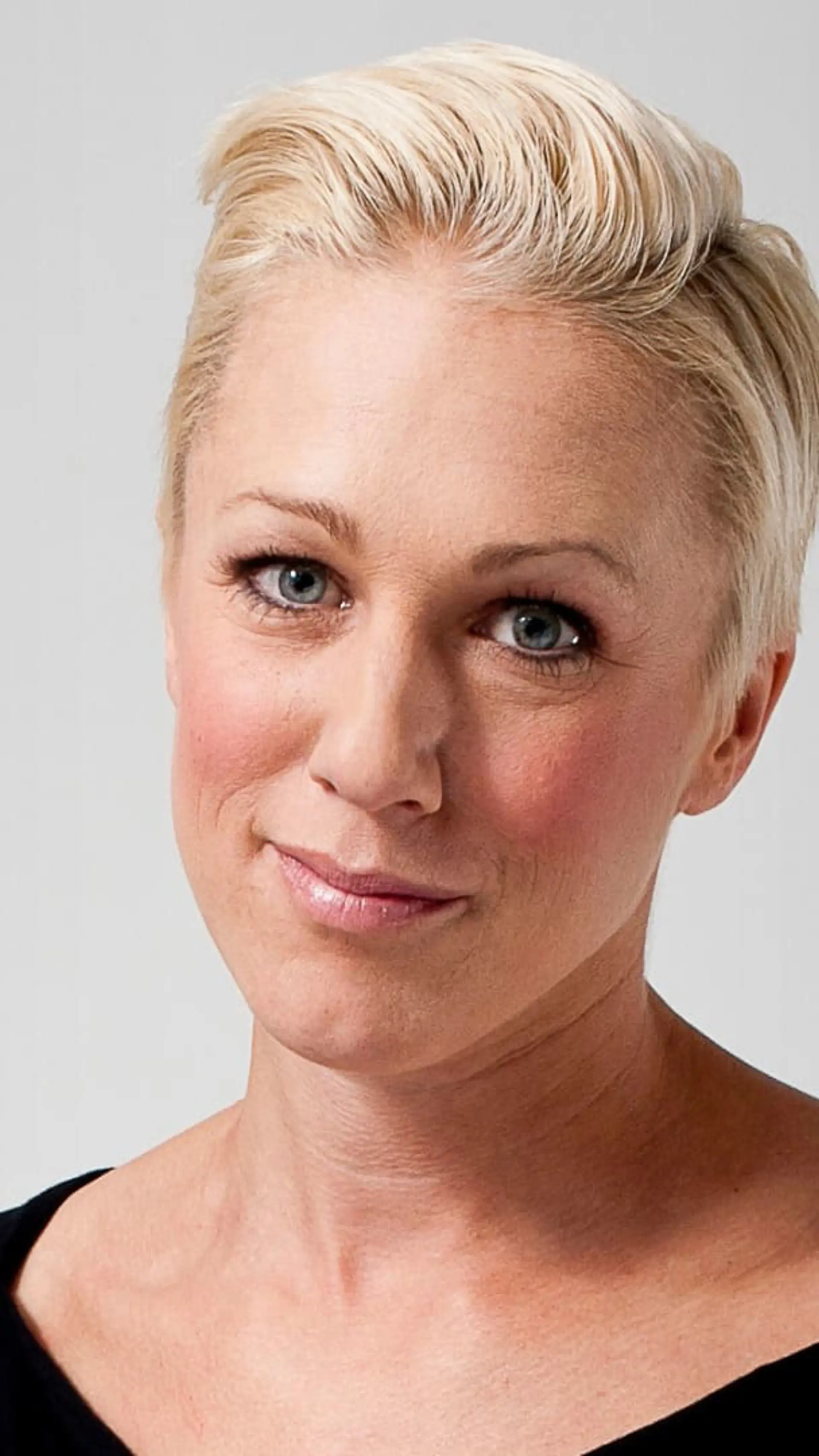 Kajsa Bergqvist - <p data-start="459" data-end="632">Inspireras av Kajsa Bergqvist, en av våra mest framstående friidrottare, med en stark berättelse om mål, motgångar och vägen tillbaka till toppen.</p>