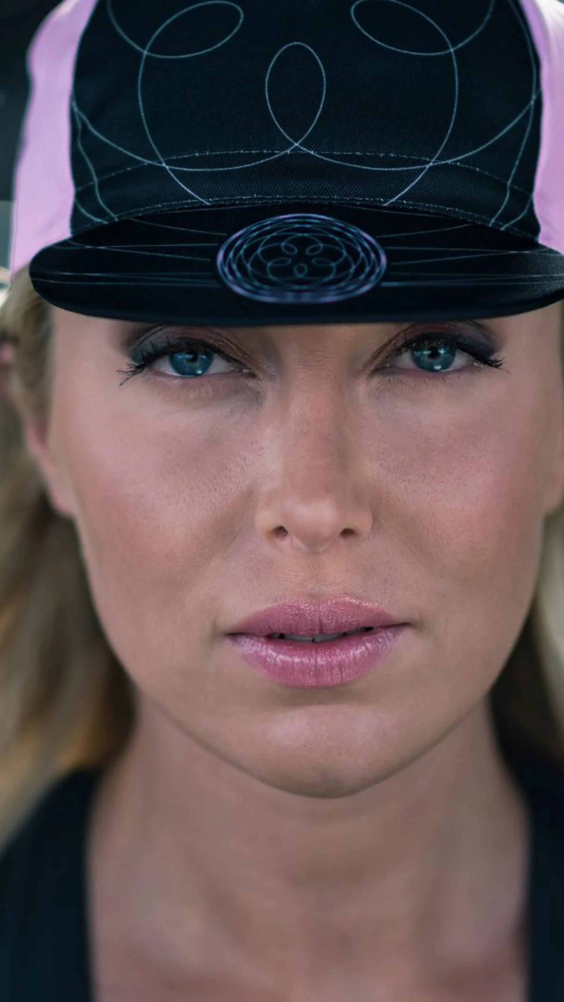 Shahrzad Kiavash - <p data-start="655" data-end="774">Från sepsis och dubbel underbensamputation till Paralympics. En föreläsning om styrka, ansvar och mänsklig kapacitet.</p>