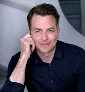 Christopher Wollter - Christopher Wollter föreläser personligt och forskningsbaserat om ärlighet, psykologisk trygghet och modet att skapa verklig förändring