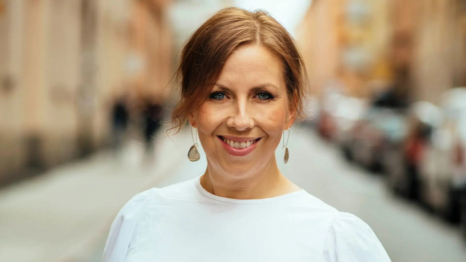 Maria Soxbo - <p data-start="262" data-end="465">Maria Soxbo inspirerar företag och organisationer att agera i klimatomställningen genom hållbar kommunikation, cirkulära affärsmodeller och konkreta strategier.</p>
