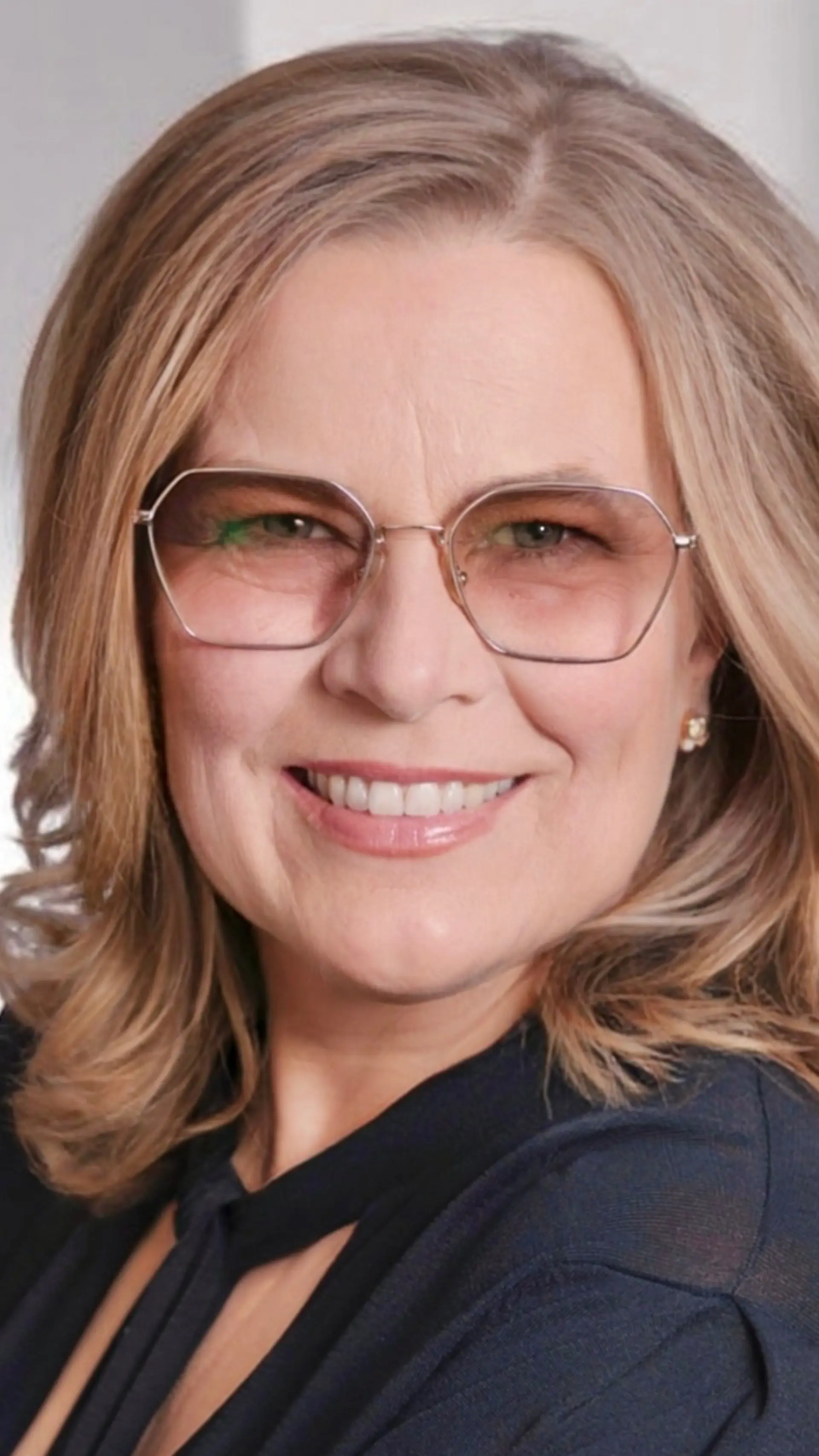 Nina Buchaus
