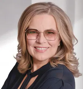 Nina Buchaus