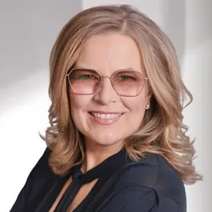 Nina Buchaus