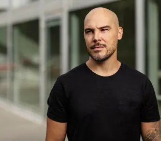 En intervju med Nicolas Lunabba – från verklighet till vita duken