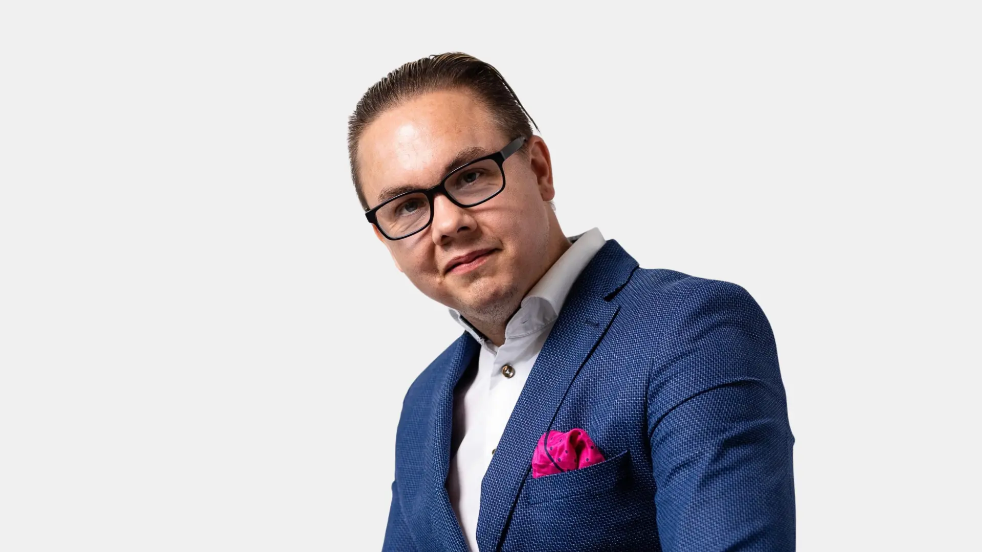 Tommy Mäkelä - <p data-start="281" data-end="448">Inspirerande föreläsare som förvandlar utmaningar till styrkor och skapar engagemang, mod och utveckling i organisationer.</p>