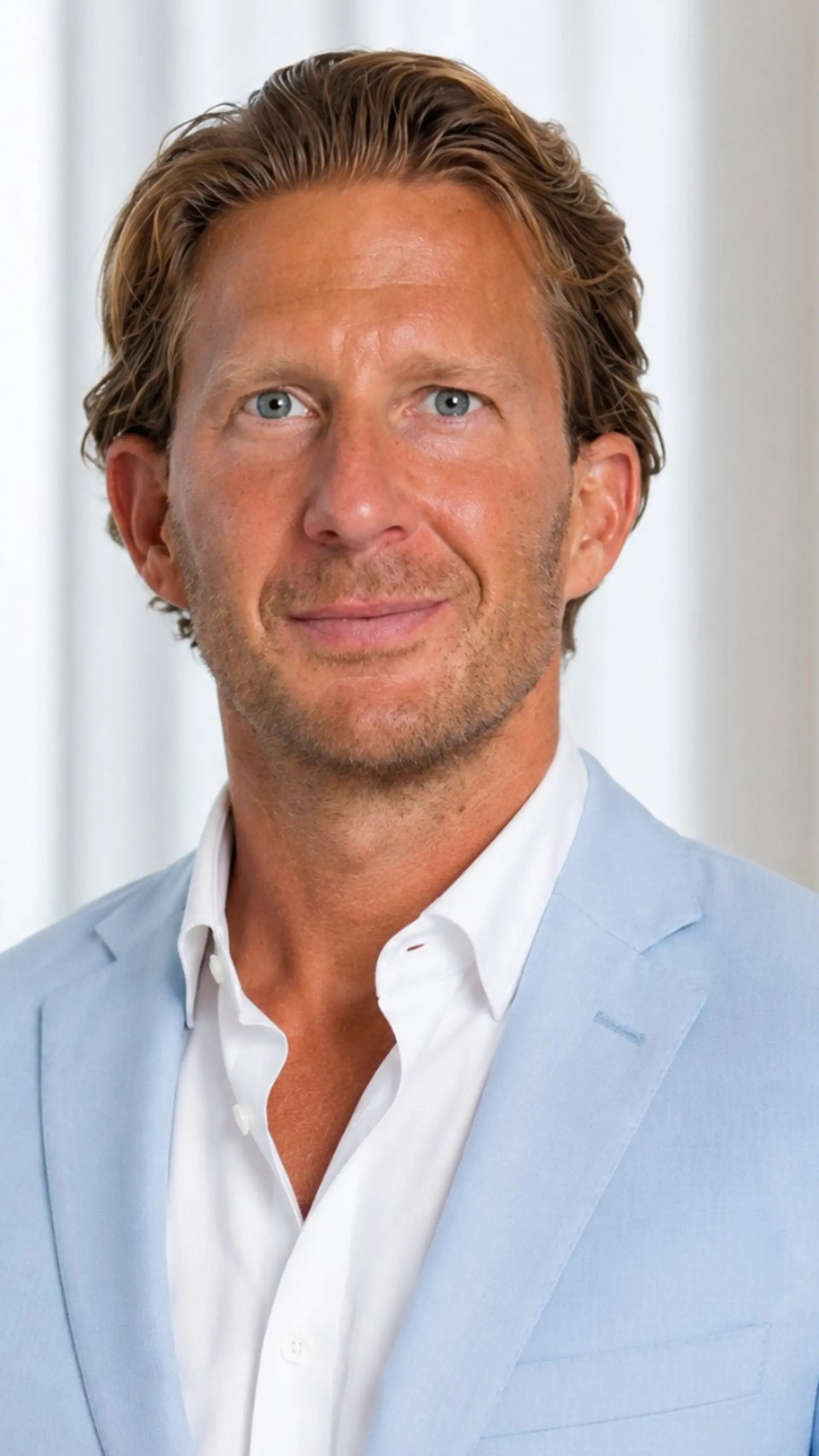Johan Norén - <p data-start="456" data-end="556">Samarbete och teamwork är centralt i Johans budskap, där energi, humor och verktyg stärker motivation och arbetsglädje.</p>