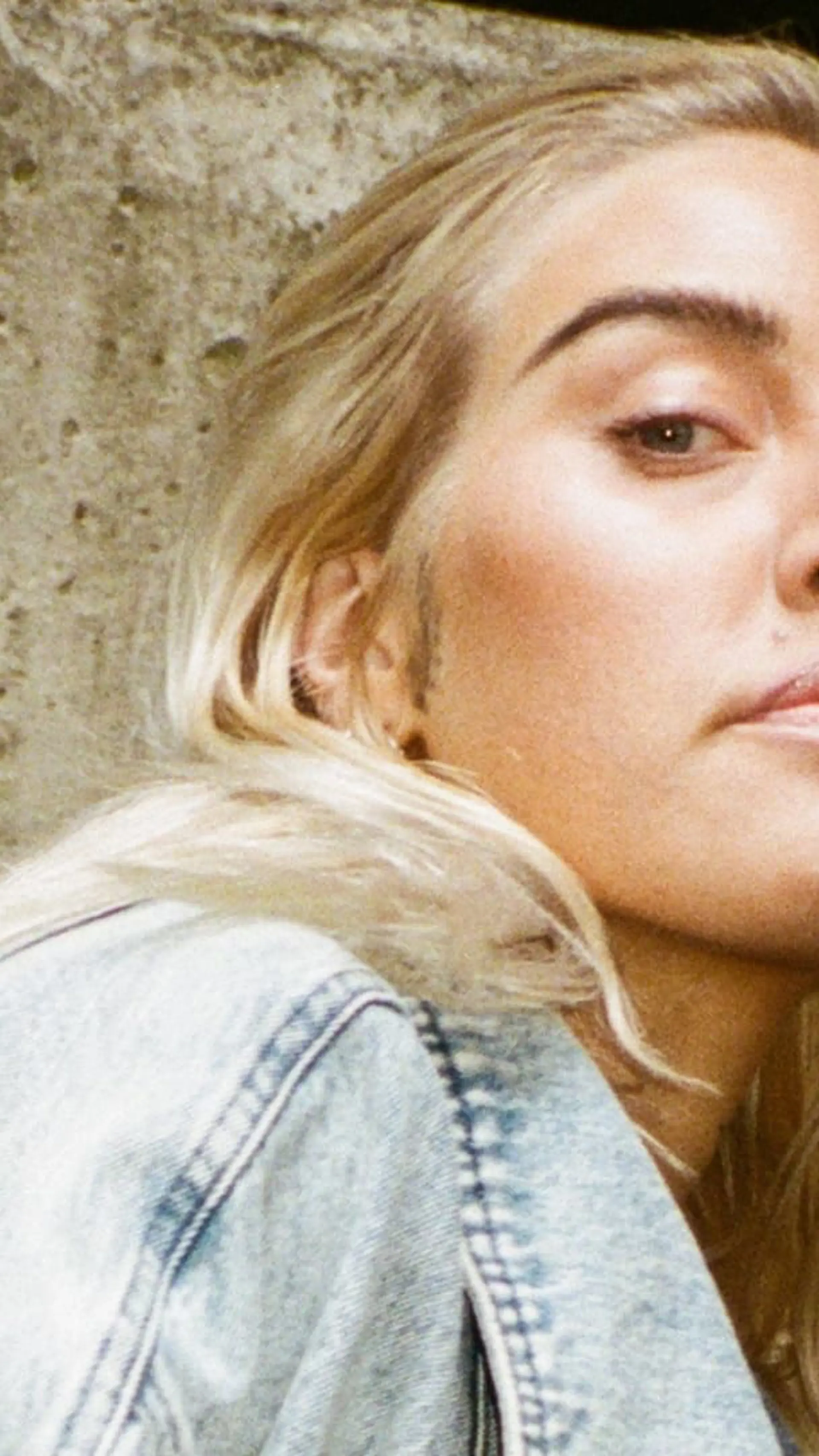 Maxida Märak - <p data-start="275" data-end="444">Maxida Märak ger en stark och personlig inblick i identitet, mod och livet mellan samisk tradition och storstadens verklighet.</p>