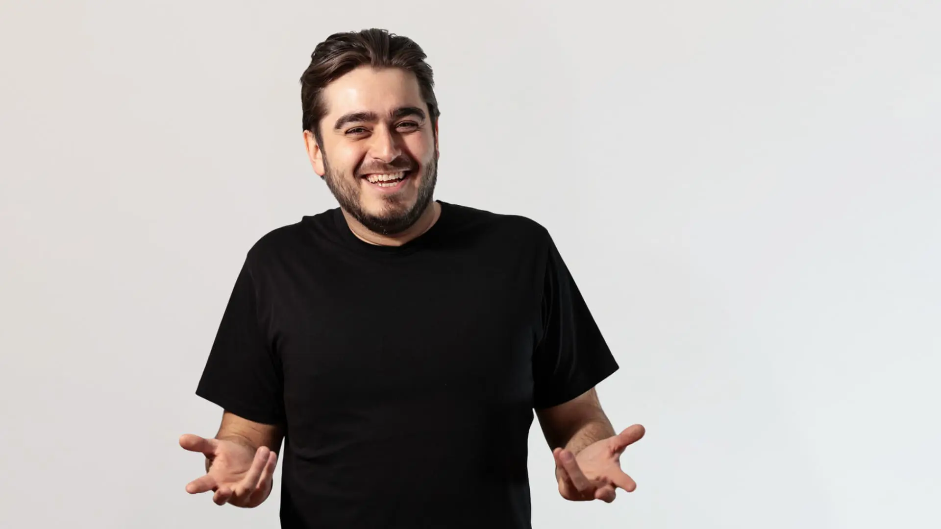 Tomas Kaminski - <p data-start="204" data-end="416">Tomas Kaminski är en karismatisk komiker och föreläsare från Malmö som med snabb improvisation, värme och träffsäker humor engagerar varje publik.</p>