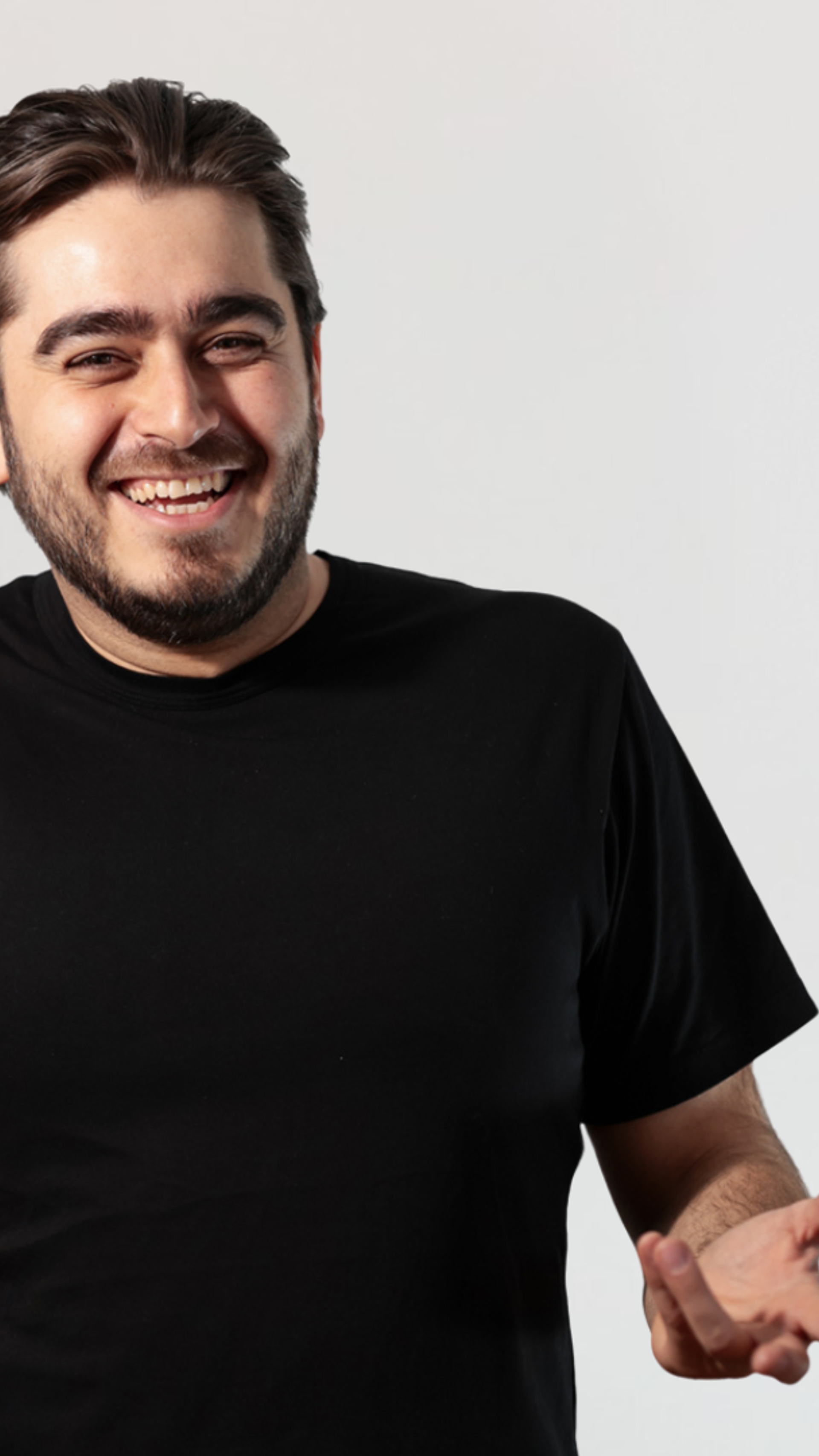 Tomas Kaminski - <p data-start="204" data-end="416">Tomas Kaminski är en karismatisk komiker och föreläsare från Malmö som med snabb improvisation, värme och träffsäker humor engagerar varje publik och skapar både skratt och eftertanke.</p>