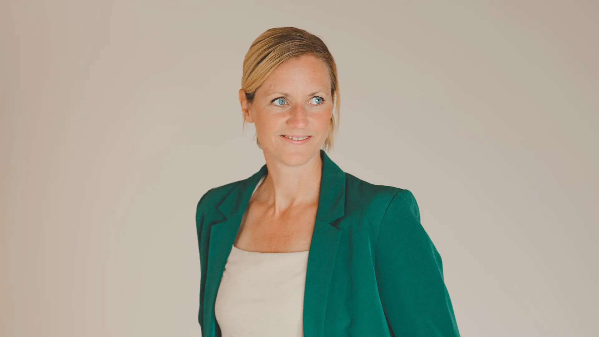 Helena Nordström - <p data-start="208" data-end="370">Helena Nordström visar hur platser utvecklas för att attrahera människor, företag och investeringar med strategi och konkreta verktyg.</p>