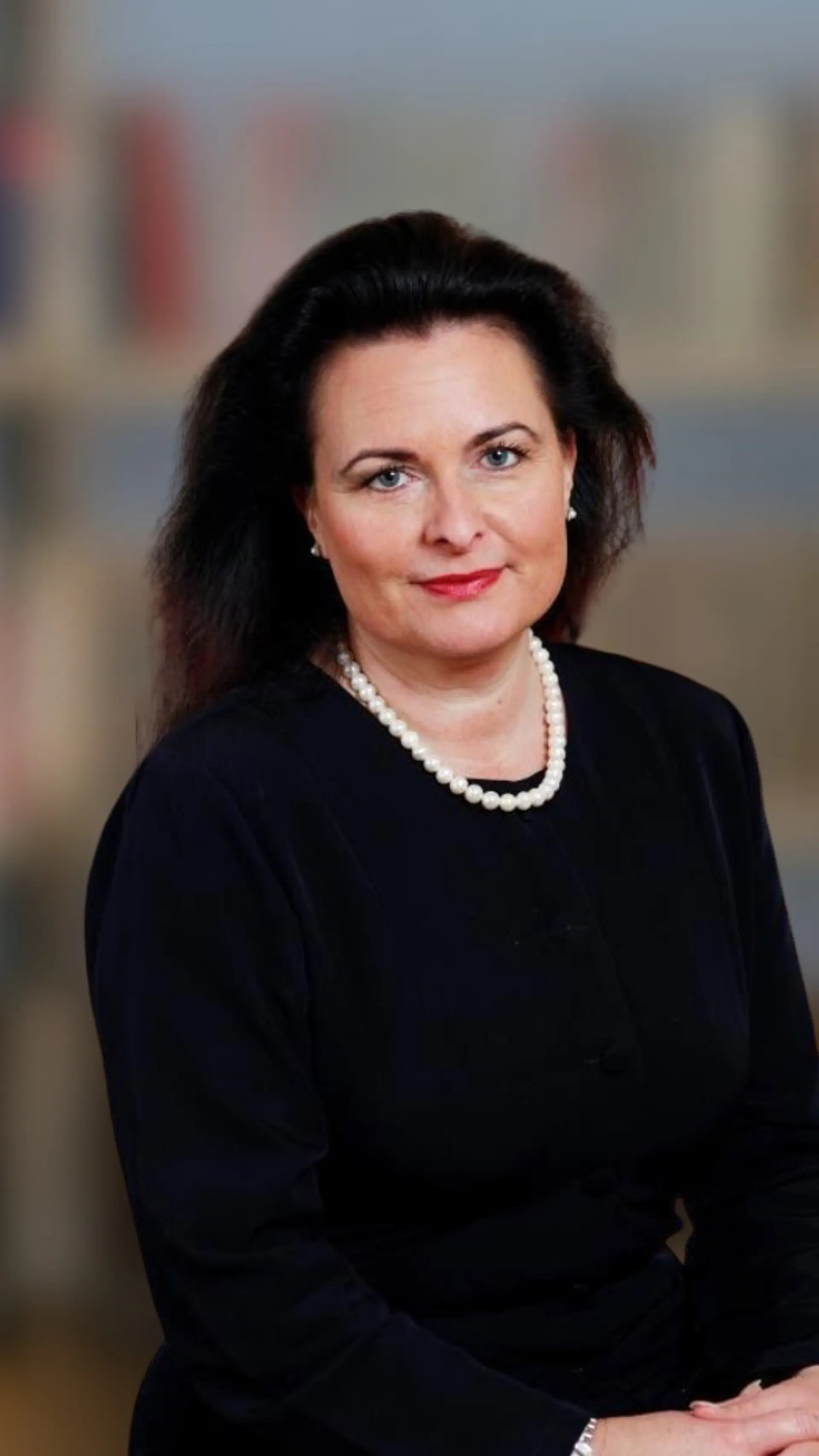 Lena Bäcker - <div>
<div>
<p>Lena Bäcker ger konkreta och strategiska insikter i geopolitik, tillväxt, global talang attraktion och krishantering med global erfarenhet och svensk förankring.</p>
<span class="im"></span></div>
</div>