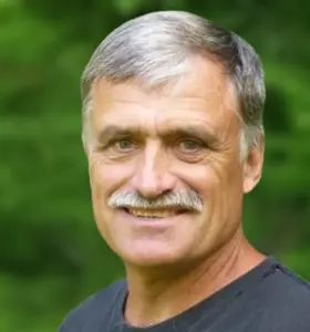 Rune Larsson - 






Inspirerande föreläsare som visar hur rätt attityd och mod kan flytta mentala spärrar och förvandla drömmar till konkreta resultat.






