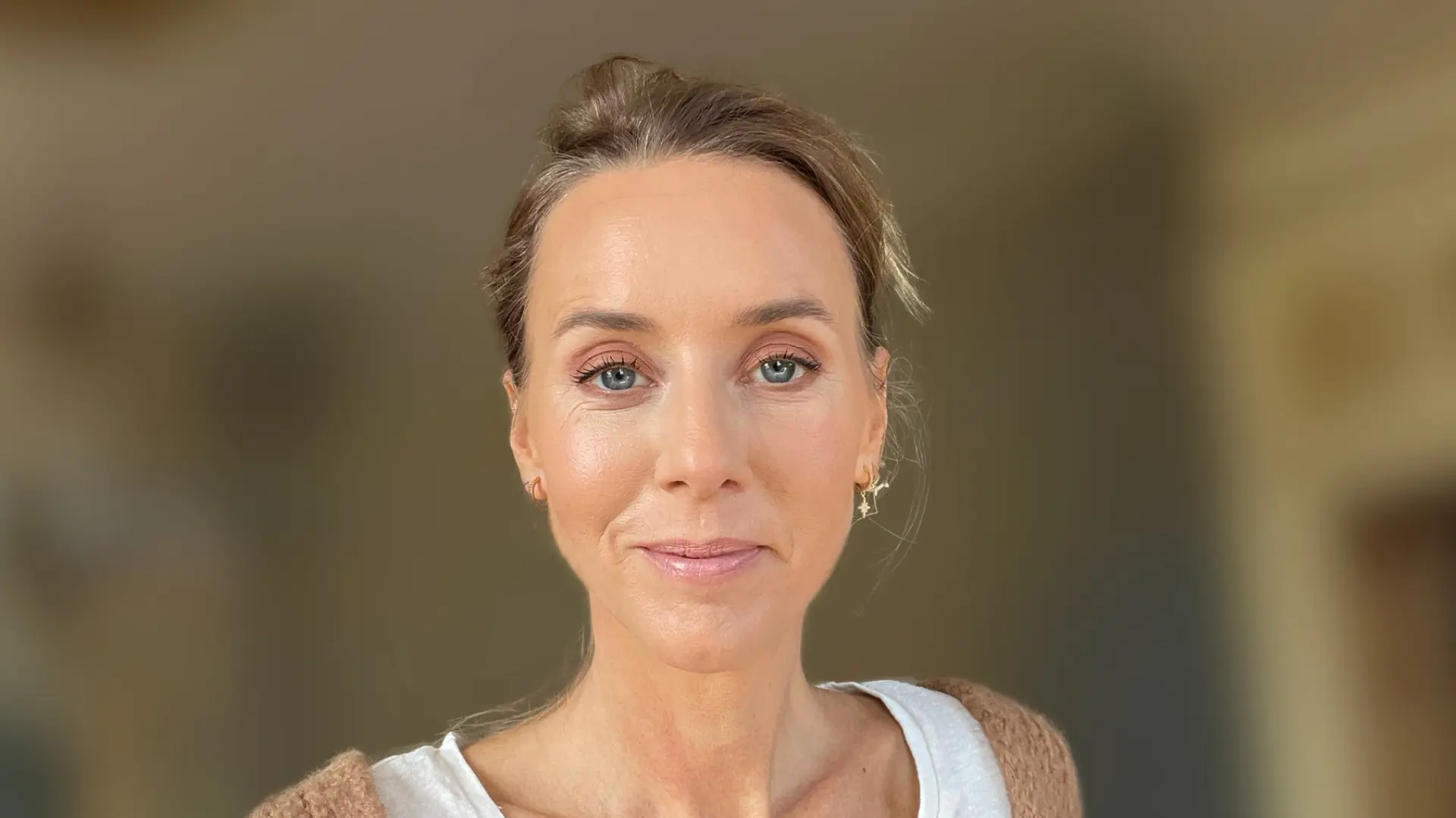 Frida Garell - <p data-start="270" data-end="453">Frida Garell är barnmorska och föreläsare som ger vuxna kunskap och verktyg för att förstå ungdomar och prata om relationer, sex och mående</p>