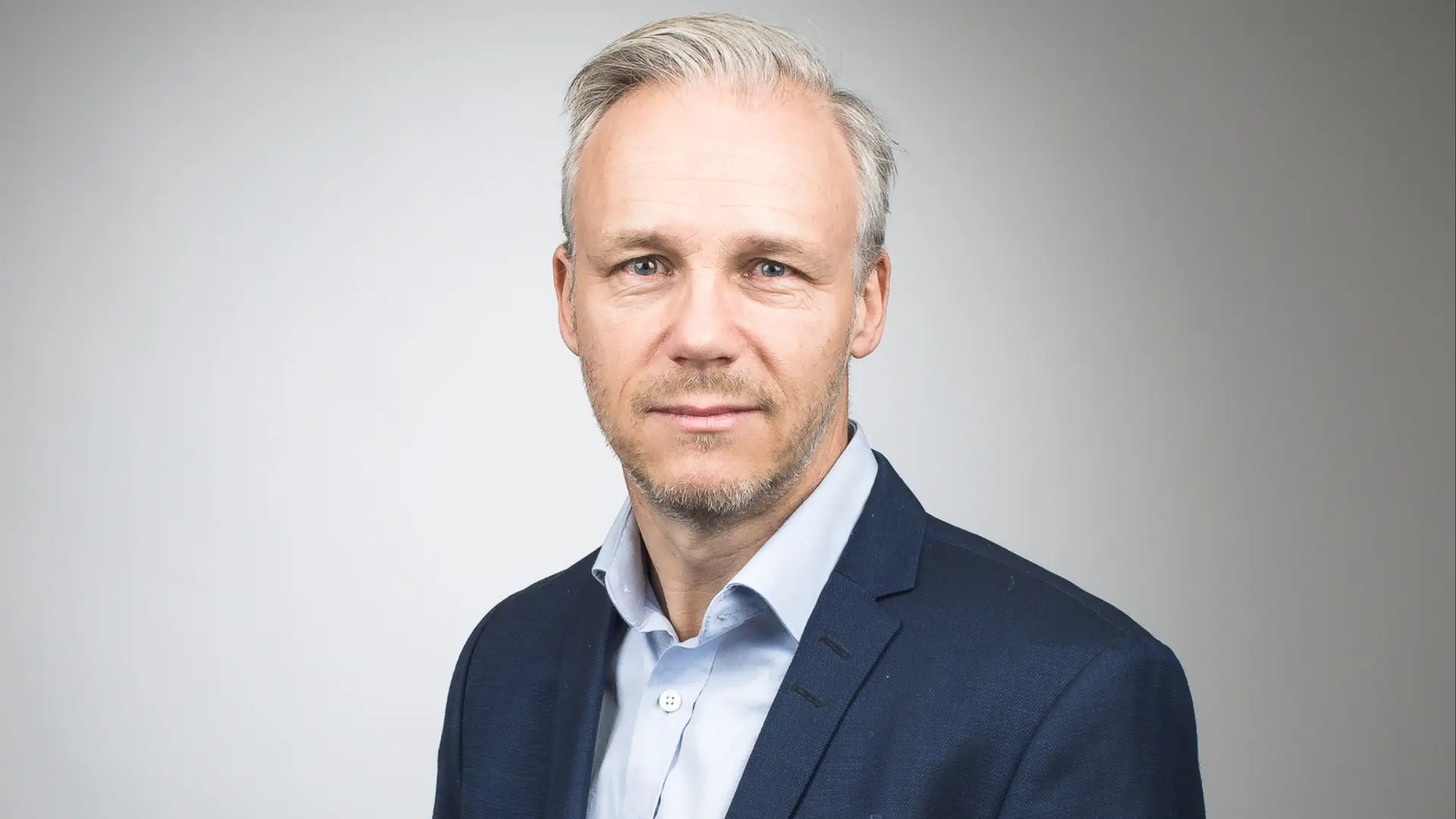 Patrik Nyström - <p>Legitimerad psykolog som ger nya perspektiv på ledarskap, samarbete, beslutsfattande och utveckling i organisationer</p>