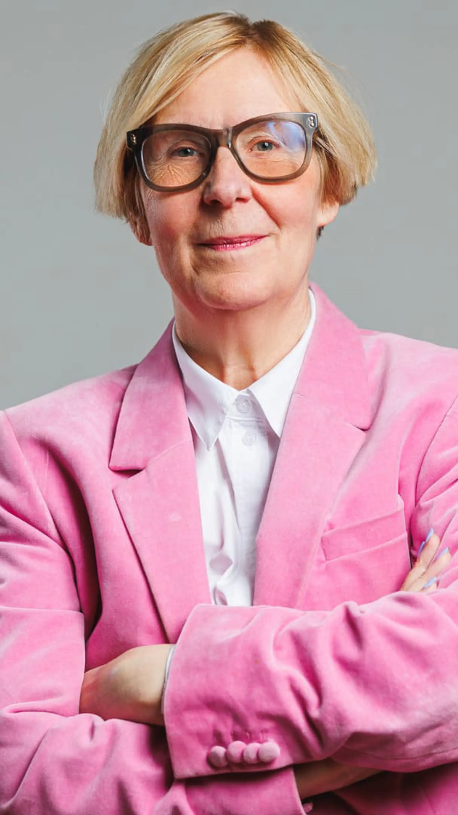 Karin Tenelius - <p data-start="254" data-end="416">Karin Tenelius visar hur du frigör medarbetares kompetens och bygger en innovativ, lönsam och engagerande arbetskultur.</p>