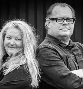 Johan Rosenlind och Lotta Fritzdorf - Inspirerande duo som delar resan från idé till SVT-succé och ger konkreta verktyg för kreativt skrivande