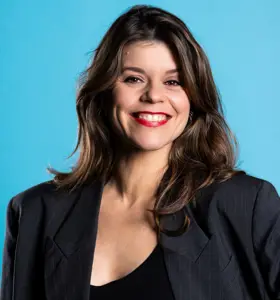 Emma Molin - Emma Molin är en uppskattad konferencier och programledare med humor, skärpa och gedigen erfarenhet från scen, radio och TV