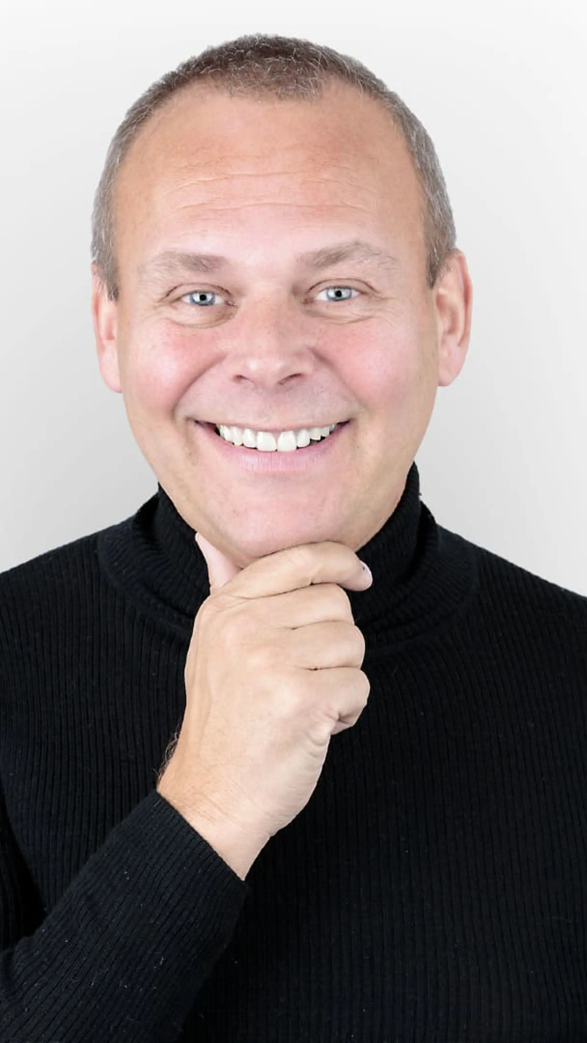 Atle Johansen - <p data-start="229" data-end="327">Inspirerande föreläsare om arbetsglädje, motivation och självledarskap</p>