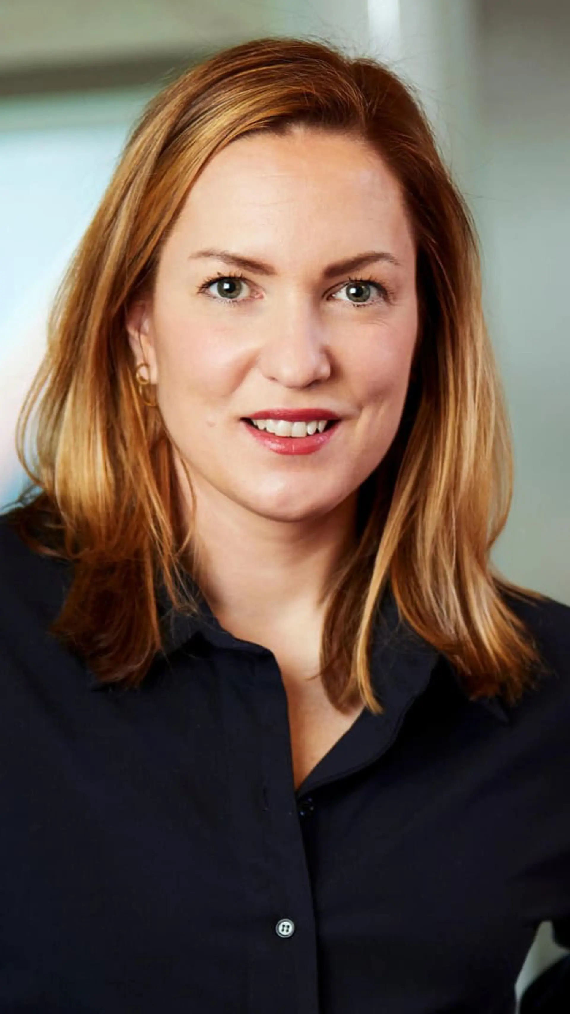 Sofie Perslow - <p data-start="372" data-end="515">Sofie Perslow visar hur AI och data omsätts i affärsresultat, med praktiska råd som fungerar i stora organisationer.</p>