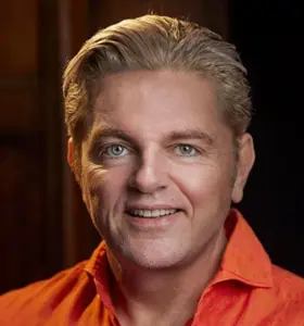 Fredrik Paulún - Näringsfysiologen Fredrik Paulún föreläser inspirerande om kost, hälsa och prestation med vetenskaplig tyngd och konkreta råd för vardagen