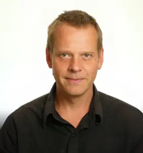 Ola Rosling - Ola Rosling gör komplex statistik begriplig och visar hur data kan förändra vår syn på världen genom factfulness.