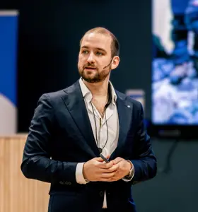 Håkon William Skog Erlandsen - Ett musikaliskt föredrag som kombinerar äventyr, prestation och starka berättelser om att sätta extrema mål och nå dem.