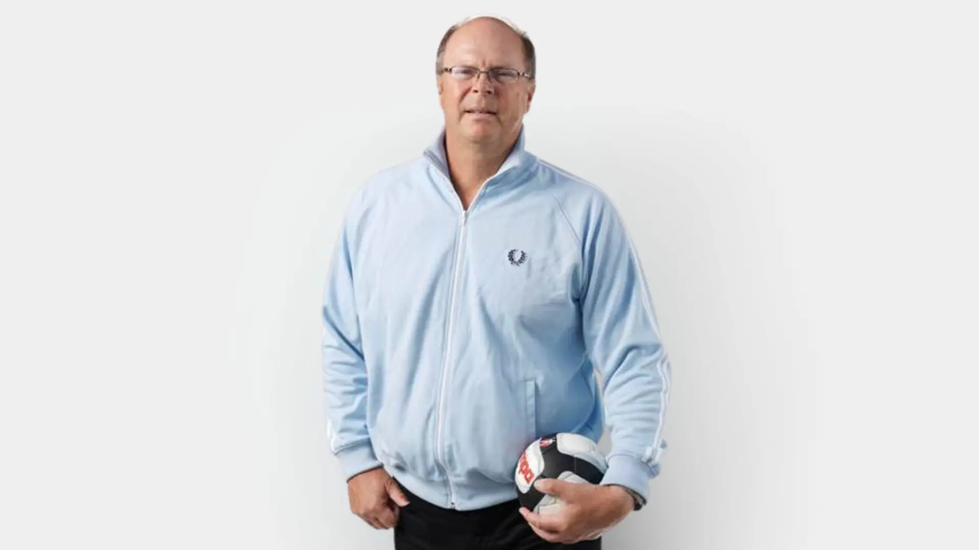 Claes Hellgren - <p data-start="226" data-end="330">Claes Hellgren inspirerar om laganda, ansvar och mental styrka på elitnivå</p>