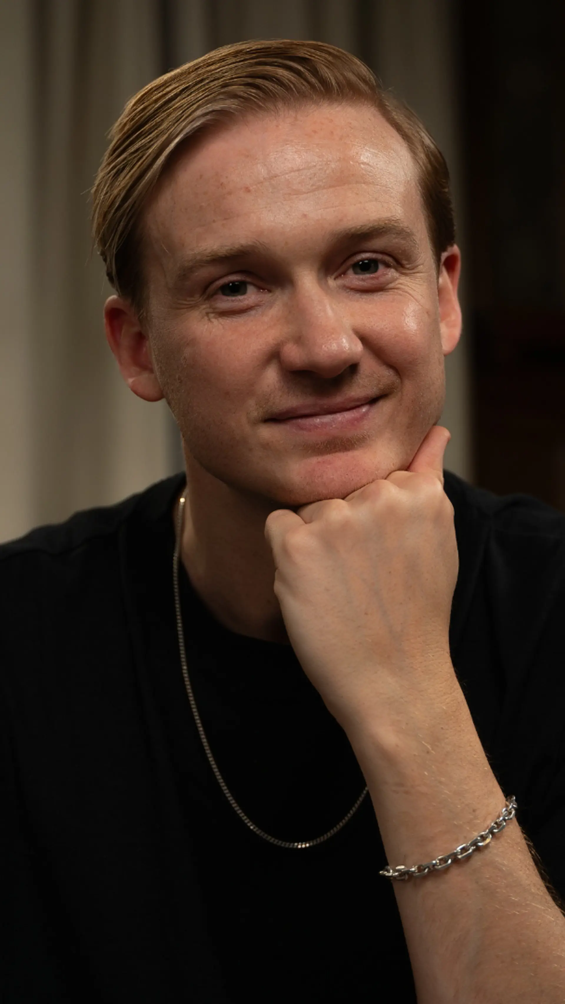 Jonas Uhlbäck - <p>Jonas Uhlbäck delar insikter från hundratals livsberättelser och visar hur lyssnande kan skapa starkare relationer mellan människor</p>
