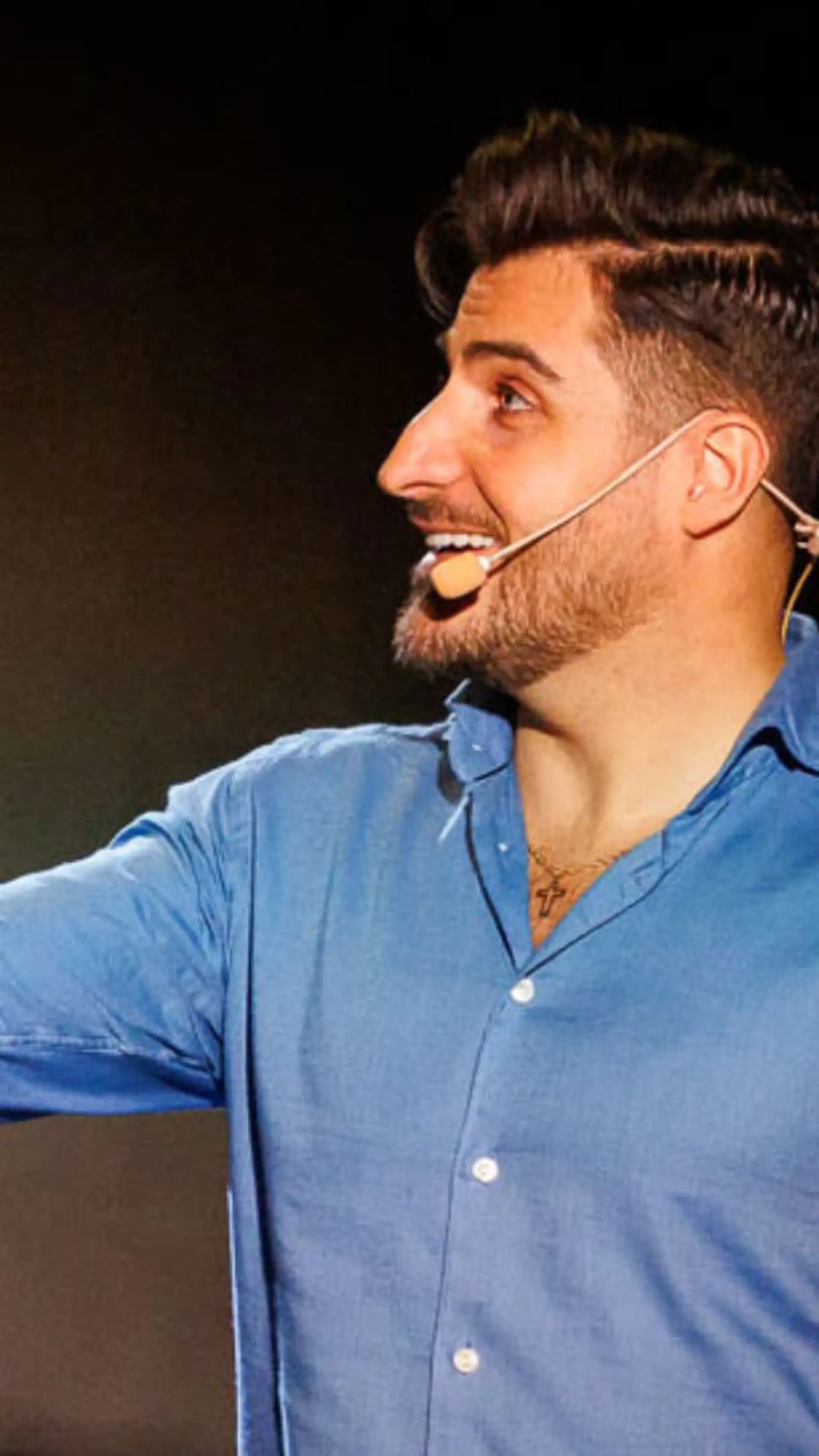 Charbel Gabro - <p data-start="210" data-end="318">Inspirerande föreläsare om integration, kulturkrockar och att följa sina drömmar</p>