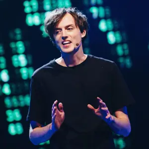 Jonas von Essen
