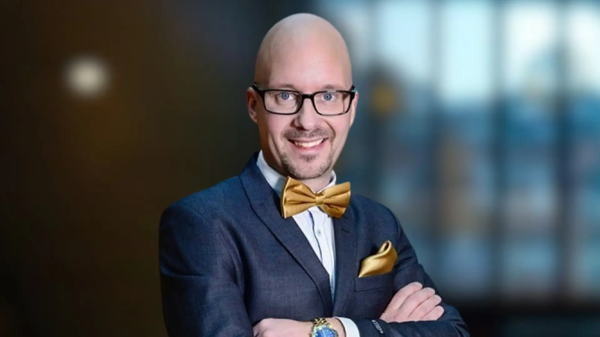 Björn Strid - <p data-start="227" data-end="333">Rutinerad säljcoach som inspirerar till starkare relationer och bättre affärer</p>