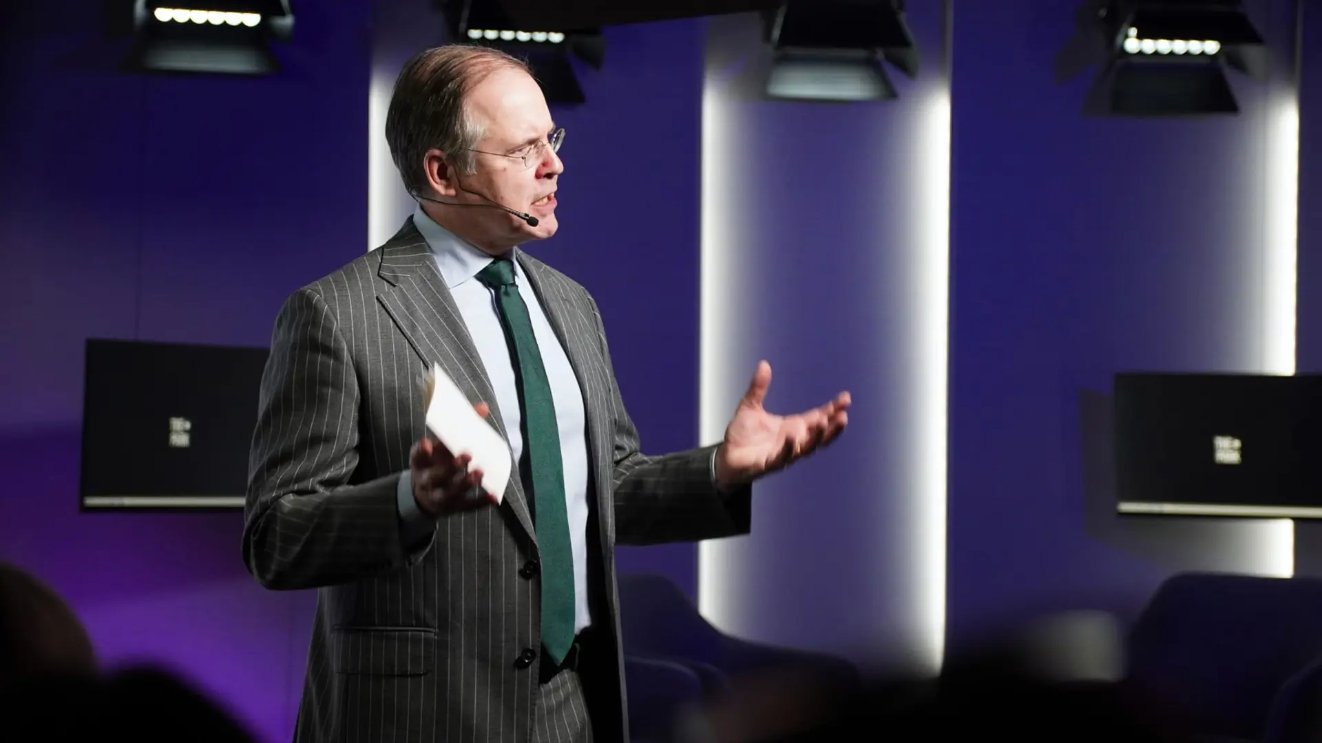 Anders Borg - <p data-start="276" data-end="472">Anders Borg är en efterfrågad föreläsare som ger skarpa perspektiv på ekonomi, teknik, geopolitik och hur organisationer kan förbereda sig för framtiden.</p>