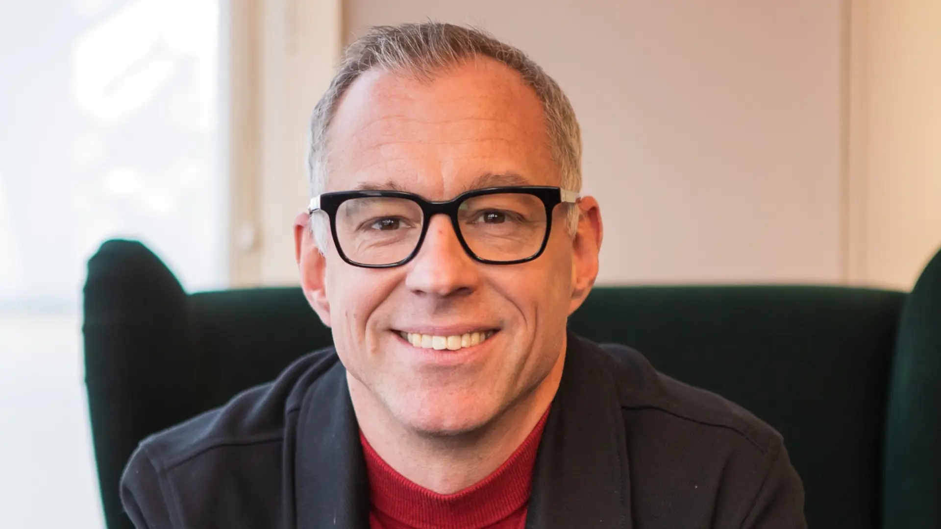 Fredrik Nilsson - <p data-start="249" data-end="429">Fredrik Nilsson visar hur starkt engagemang skapas i organisationer genom tydligt ledarskap, kommunikation och en arbetskultur där människor vill bidra</p>